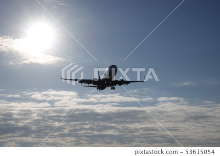 Itami airport landing 53615054