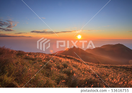 大屯山,日落,臺灣 53616755