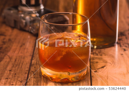 whisky whisky 53624440