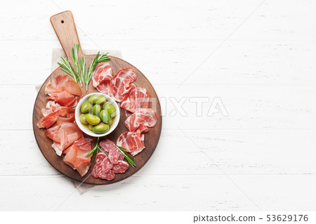 Spanish jamon, prosciutto crudo ham, italian Spanish jamon, prosciutto crudo ham, italian 53629176