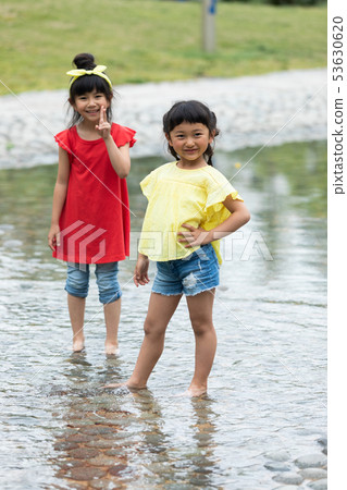 Girl portrait 53630620