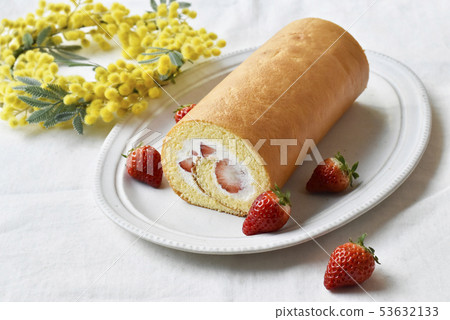 Strawberry roll cake and mimosa Strawberry roll cake and mimosa 53632133