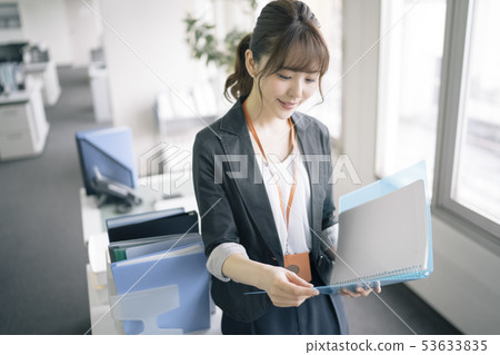 女商界女老師 女商界女老師 53633835