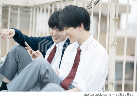 High school student rooftop friend 53633955
