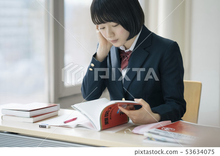 高中生學習補習班預備學校 高中生學習補習班預備學校 53634075
