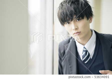 高中學生男孩畫象 53634091
