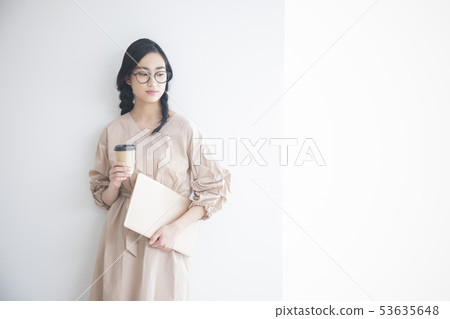 Young lady · Coffee Break 53635648