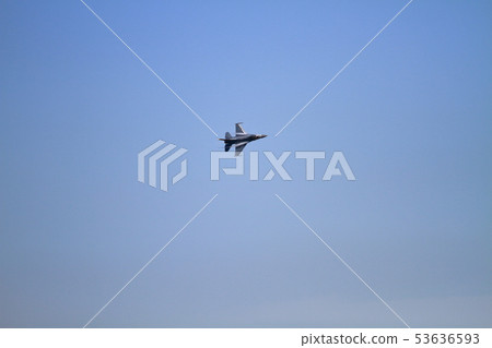 低空飛行 雜技 特技飛行 53636593