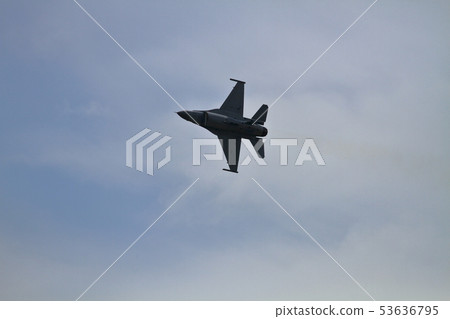 低空飛行 雜技 特技飛行 53636795