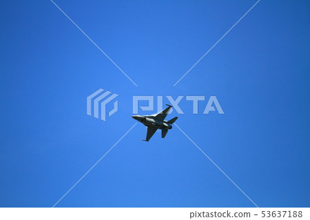 低空飛行 雜技 特技飛行 53637188