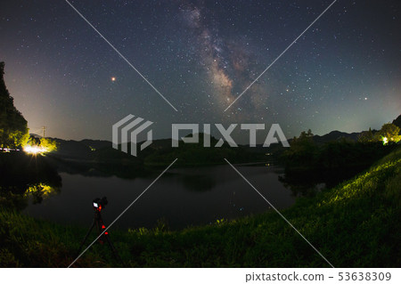 milky way and planets together in one night  53638309