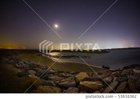conjunction of moon and venus before sunrise 53638362