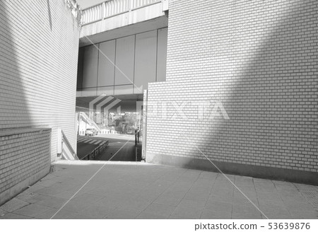 Crossover (per Roppongi) Crossover (per Roppongi) 53639876