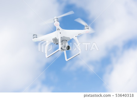 飛行中的無人機 53640318