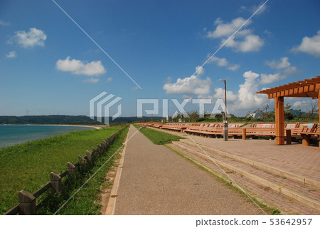 Japan's longest bench Japan's longest bench 53642957