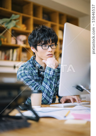 Creative office businessman shooting cooperation: Studio Roaster 53646537