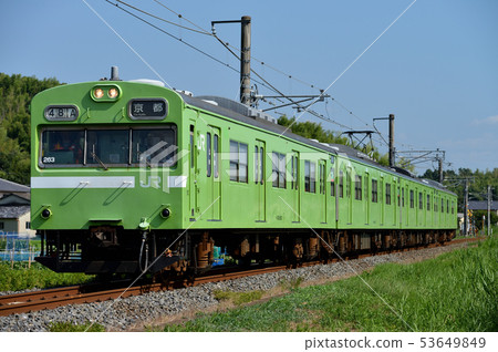 Uguisu顏色103系列普通四個運行奈良線 Uguisu顏色103系列普通四個運行奈良線 53649849