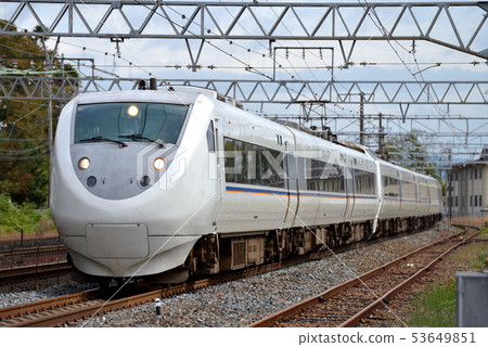 在Shirasagi編隊中運行的681系列Express Express Thunderbird 53649851