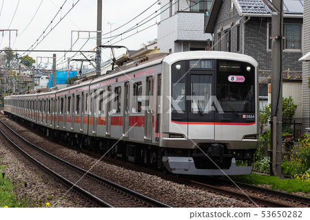 Tokyu Toyoko Line Series 5000 Higashi Shirakura Station 53650282