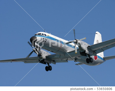 Under the blue sky, landing on Gifu base YS-11 152 Front * This aircraft has already retired. Under the blue sky, landing on Gifu base YS-11 152 Front * This aircraft has already retired. 53650806