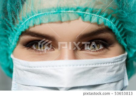 Doctor's eyes 53653813