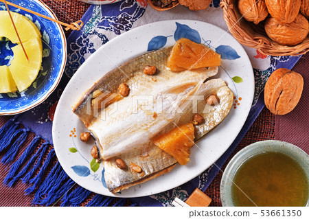 Braised milkfish belly in soy sauce 53661350