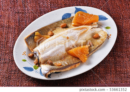 Braised milkfish belly in soy sauce 53661352