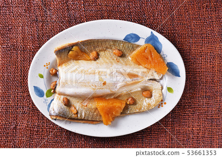 Braised milkfish belly in soy sauce 53661353