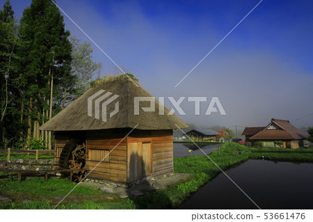 山口的水磨坊在春天 53661476