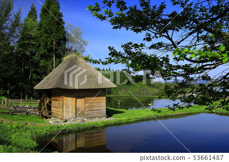 Yamaguchi's water mill in spring 53661487