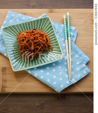 韓國料理炒魷魚,配菜 韓國料理炒魷魚,配菜 53663938