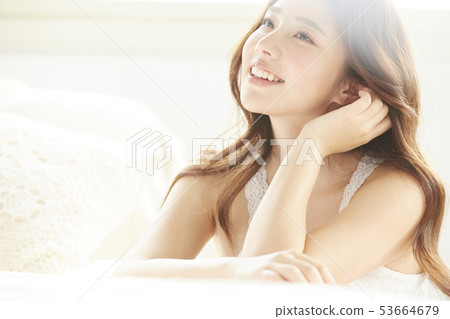 Women beauty 53664679