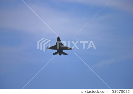 低空飛行 雜技 特技飛行 53670025