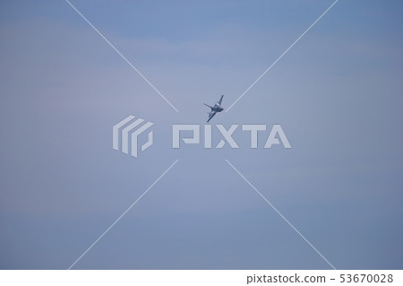 低空飛行 雜技 特技飛行 53670028