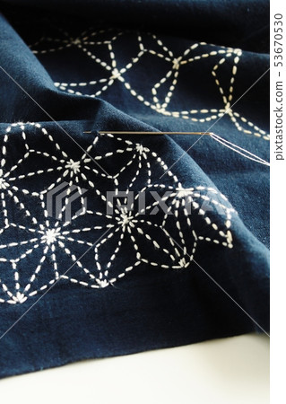 Sashiko on indigo-dyed cloth [Sashiko needle] 53670530