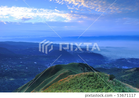 大屯山日出-陽明山國家公園 53671117