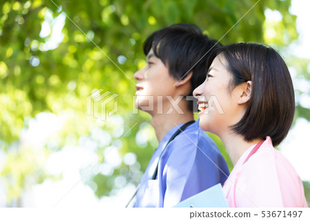 Medical image Young doctor 53671497