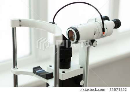 Modern plastic black and white apparatus for eyesight checking 53671832