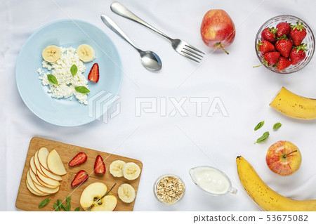 eat, strawberries blueberries, fruit salad, 53675082