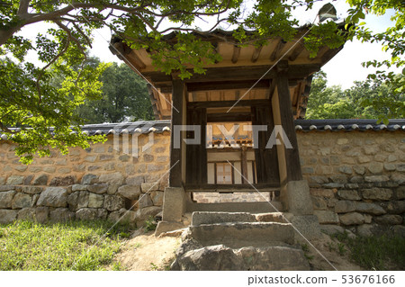 Imcheonggak Shrine Entrance with Chinese Gate Imcheonggak Shrine Entrance with Chinese Gate 53676166
