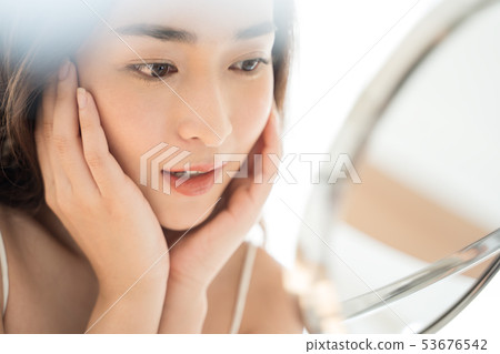 Women beauty 53676542