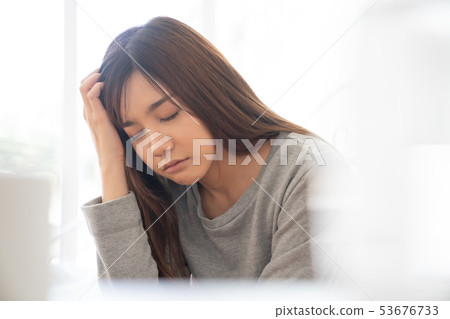 Woman poor health 53676733