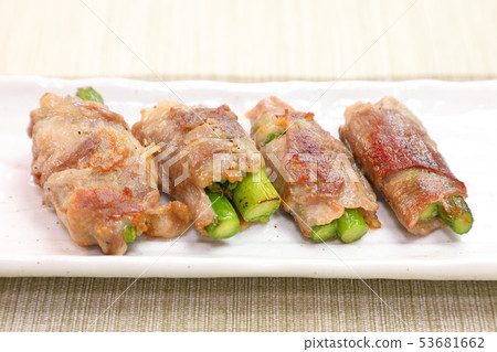Asparagus rolled pork Asparagus rolled pork 53681662