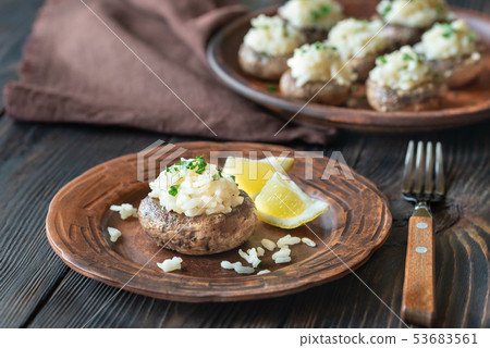 Risotto stuffed mushrooms 53683561