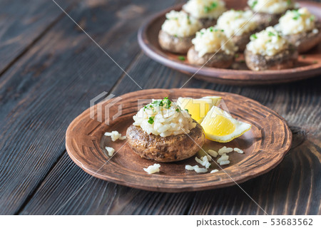 Risotto stuffed mushrooms 53683562