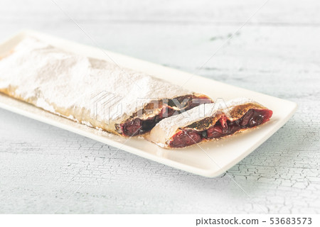 Cherry strudel 53683573