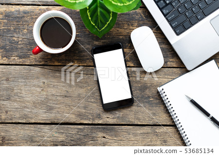 close up Blank Screen of Smartphone and Computer 53685134