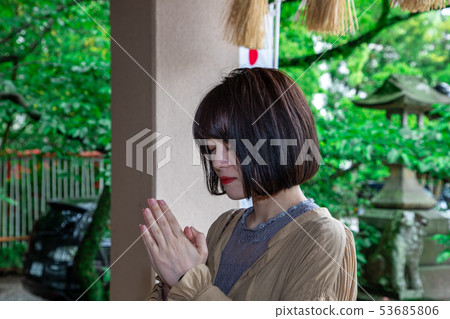 A woman who worships Tsu castle ruin Takayama Shrine 53685806