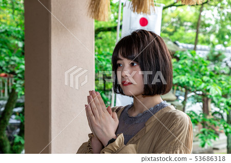A woman who worships Tsu castle ruin Takayama Shrine 53686318