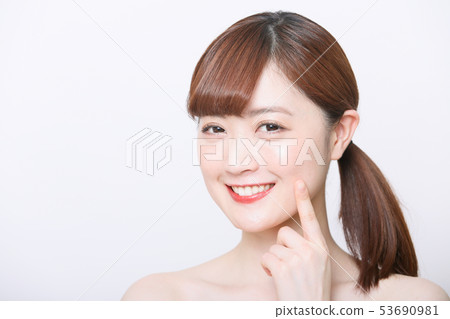 Beauty 53690981